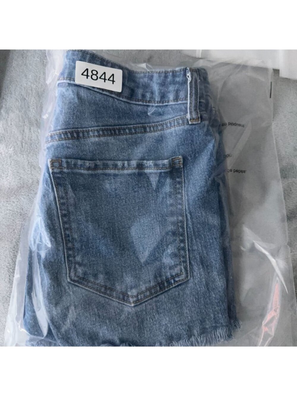 Old Navy Cut Off Shorts Size 4 High-Rise OG Straight Blue Distressed Frayed Hem - Picture 11 of 11